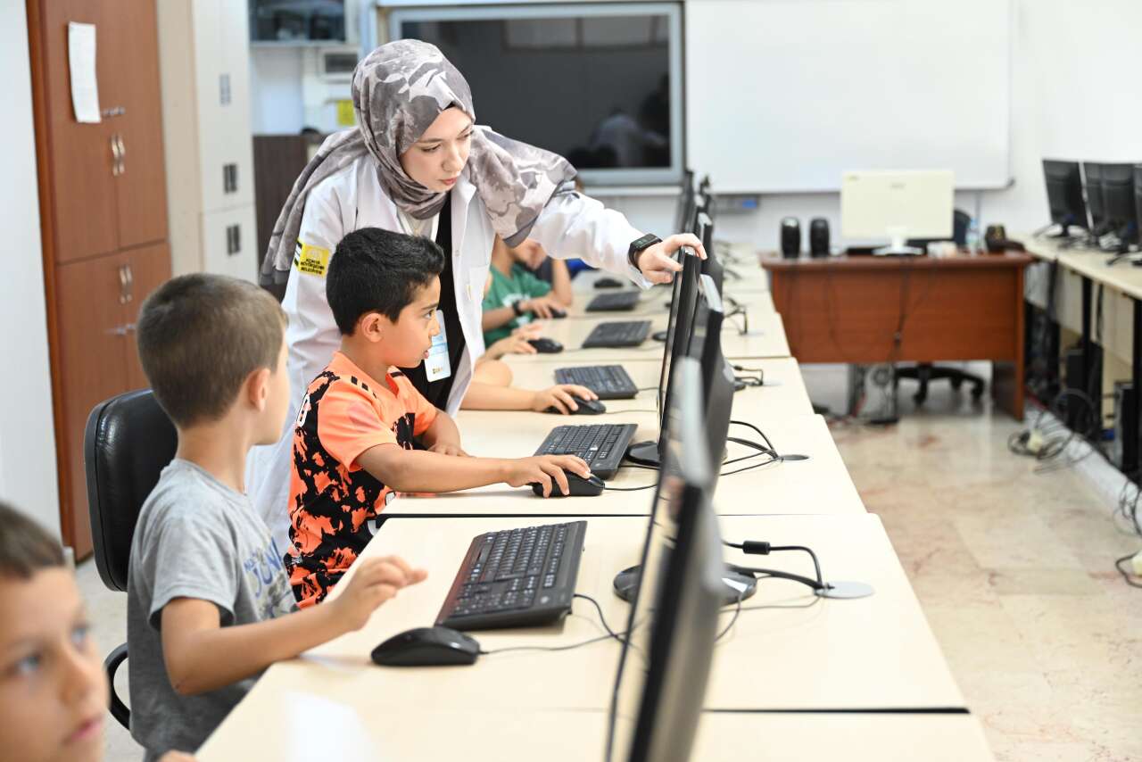 Türkiye’nin en büyüklerinden! Konya’da tableti, telefonu bırakan buraya koştu 1